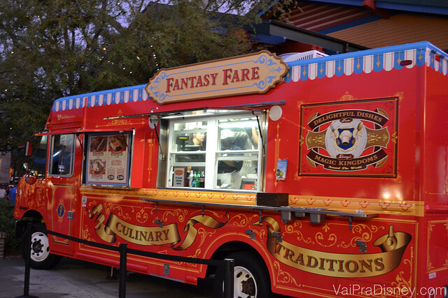 Foto do Food Truck que faz referência ao Magic Kingdom, que experimentamos em Março no Downtown Disney