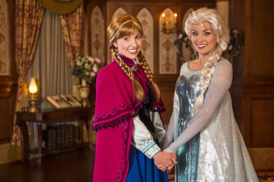 Anna e Elsa devem sair do Princess Fairytale Hall no Magic Kingdom  nos próximos meses para ocupar seu novo espaço no Epcot.