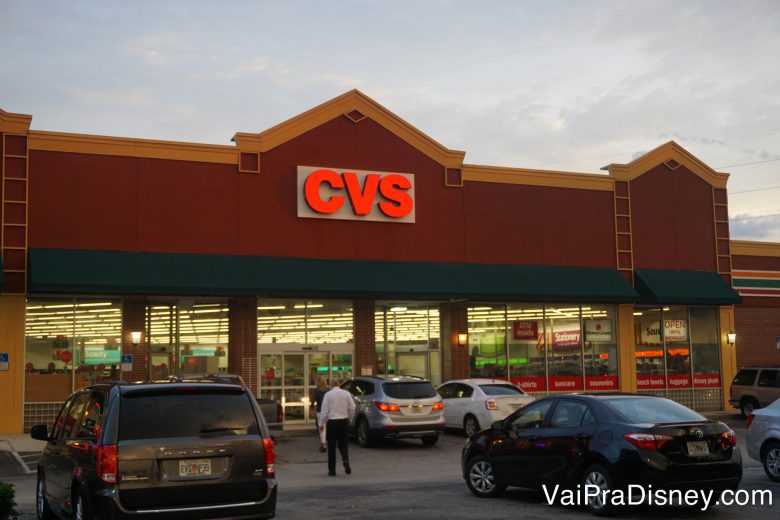 cvs lakeshore boulevard