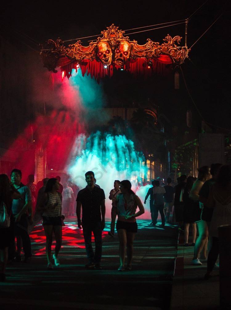 Halloween terá labirinto temático em evento de terror nos parques da  Universal